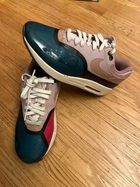 Women's Nike Air Max 1 Premium Shows (Plum Fog / Rose)